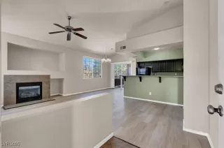 Photo #3: 2719672 Listing 