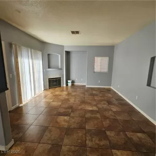 Photo #4: 2719677 Listing 