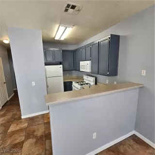 Photo #6: 2719677 Listing 