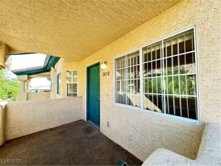 Photo #1: 2719685 Listing 