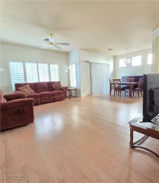 Photo #6: 2719698 Listing 