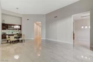 Photo #5: 2719700 Listing 