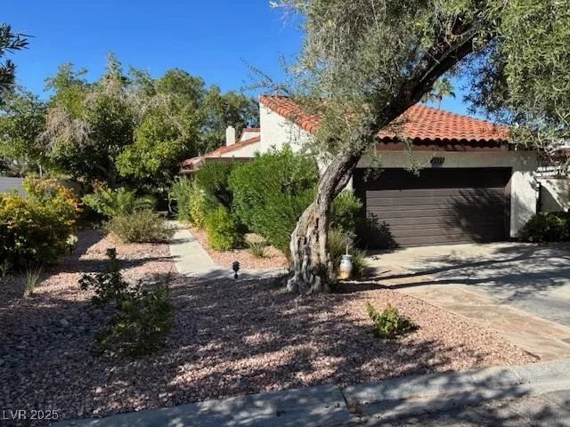 MLS: 2719703 Condo For Sale