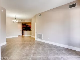 Photo #5: 2719708 Listing 