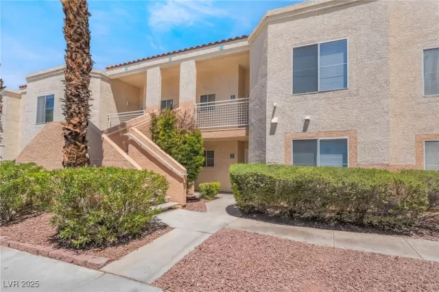 MLS: 2719715 Condo For Sale