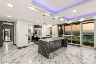 Photo #1: 2719731 Listing 