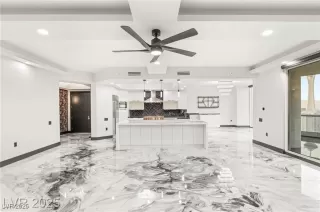 Photo #5: 2719732 Listing 