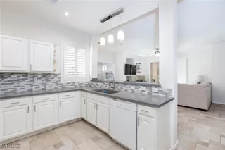 Photo #3: 2719734 Listing 