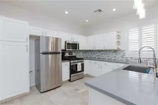 Photo #4: 2719734 Listing 