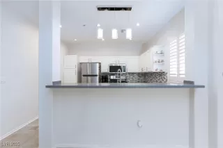 Photo #6: 2719734 Listing 