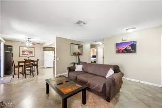 Photo #2: 2719736 Listing 