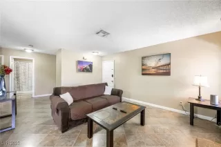 Photo #3: 2719736 Listing 