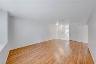 Photo #5: 2719737 Listing 