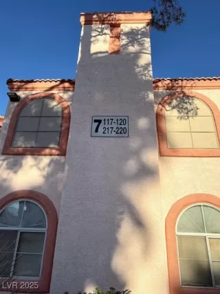 Photo #1: 2719744 Listing