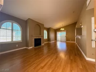 Photo #2: 2719744 Listing