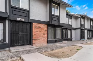 Photo #2: 2719745 Listing