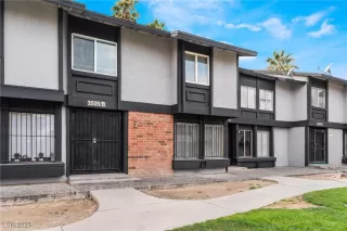 Photo #3: 2719745 Listing