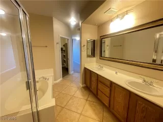 Photo #4: 2719780 Listing 