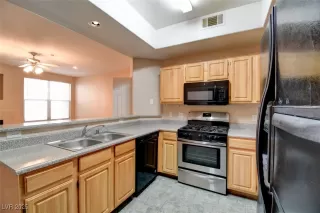 Photo #5: 2719793 Listing 