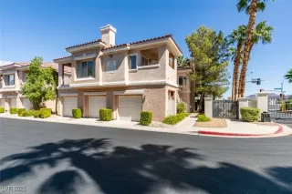 Photo #2: 2719800 Listing 