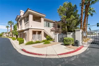 Photo #3: 2719800 Listing 