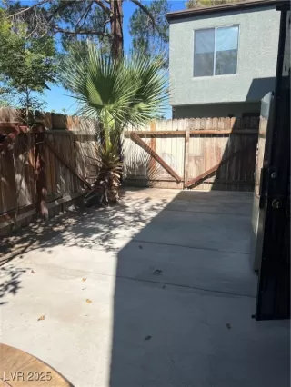 Photo #3: 2719803 Listing