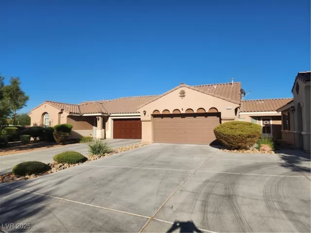 MLS: 2719805 Condo For Sale