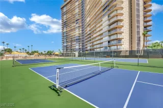 Photo #3: 2719847 Listing