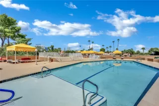 Photo #4: 2719847 Listing