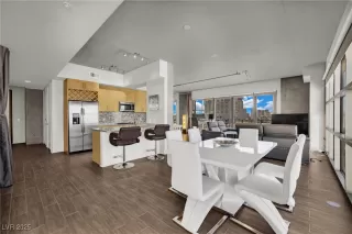 Photo #1: 2719848 Listing 