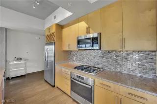 Photo #3: 2719848 Listing 