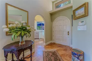 Photo #1: 2719850 Listing