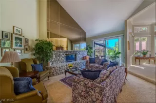 Photo #2: 2719850 Listing