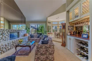 Photo #3: 2719850 Listing