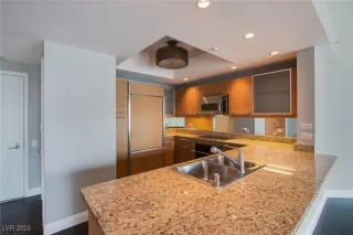 Photo #3: 2719856 Listing 