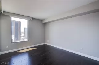 Photo #5: 2719856 Listing 