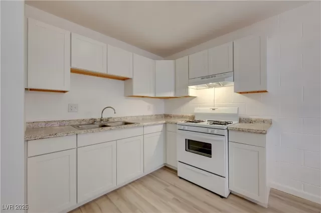 MLS: 2719880 Condo For Sale