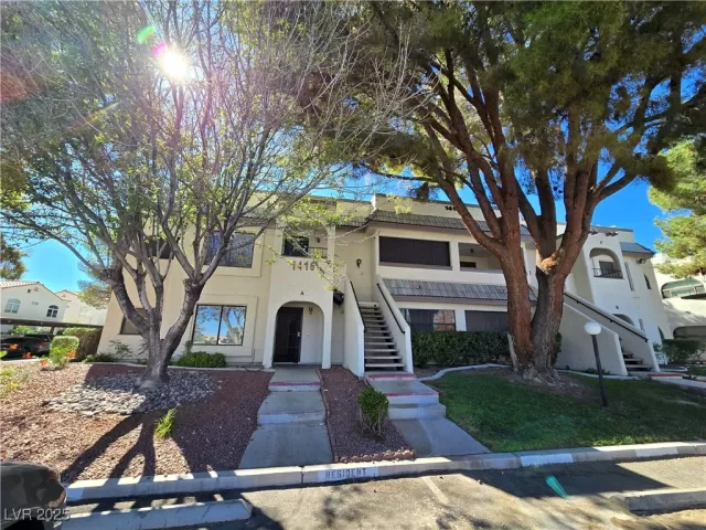 MLS: 2719883 Condo For Sale