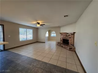 Photo #6: 2719883 Listing 