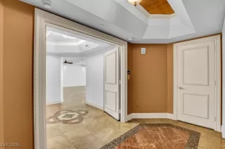 Photo #6: 2719889 Listing