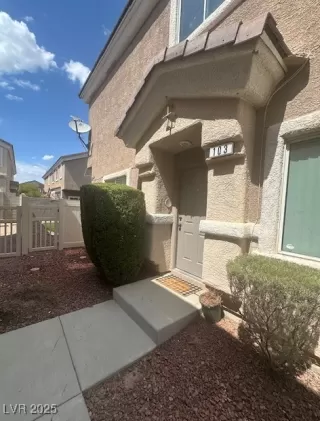 Photo #1: 2719890 Listing 