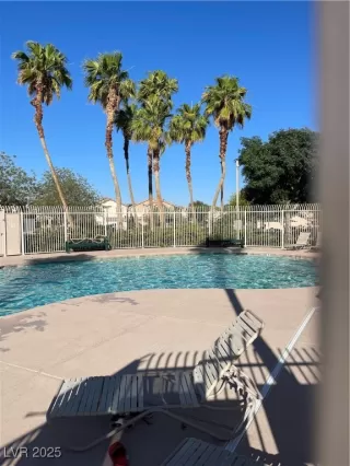 Photo #2: 2719910 Listing