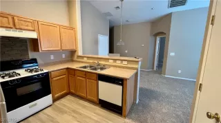 Photo #4: 2719910 Listing