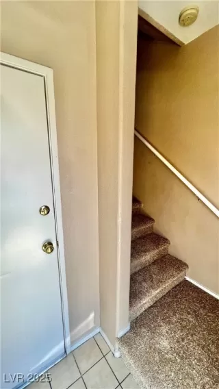 Photo #5: 2719910 Listing