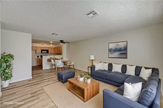 Photo #1: 2719915 Listing