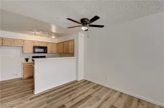 Photo #5: 2719915 Listing