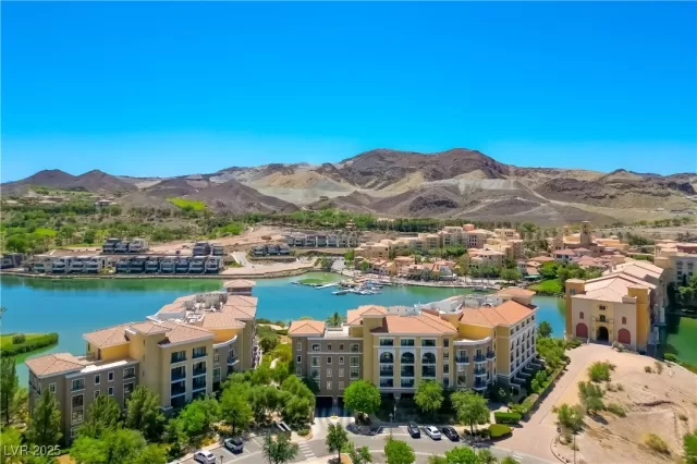 MLS: 2719924 Condo For Sale