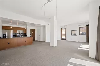 Photo #4: 2719924 Listing 