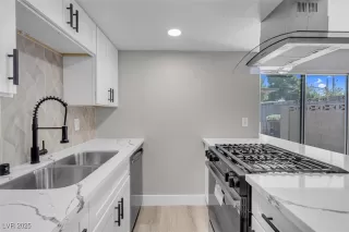 Photo #1: 2719934 Listing 