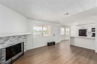 Photo #3: 2719938 Listing 